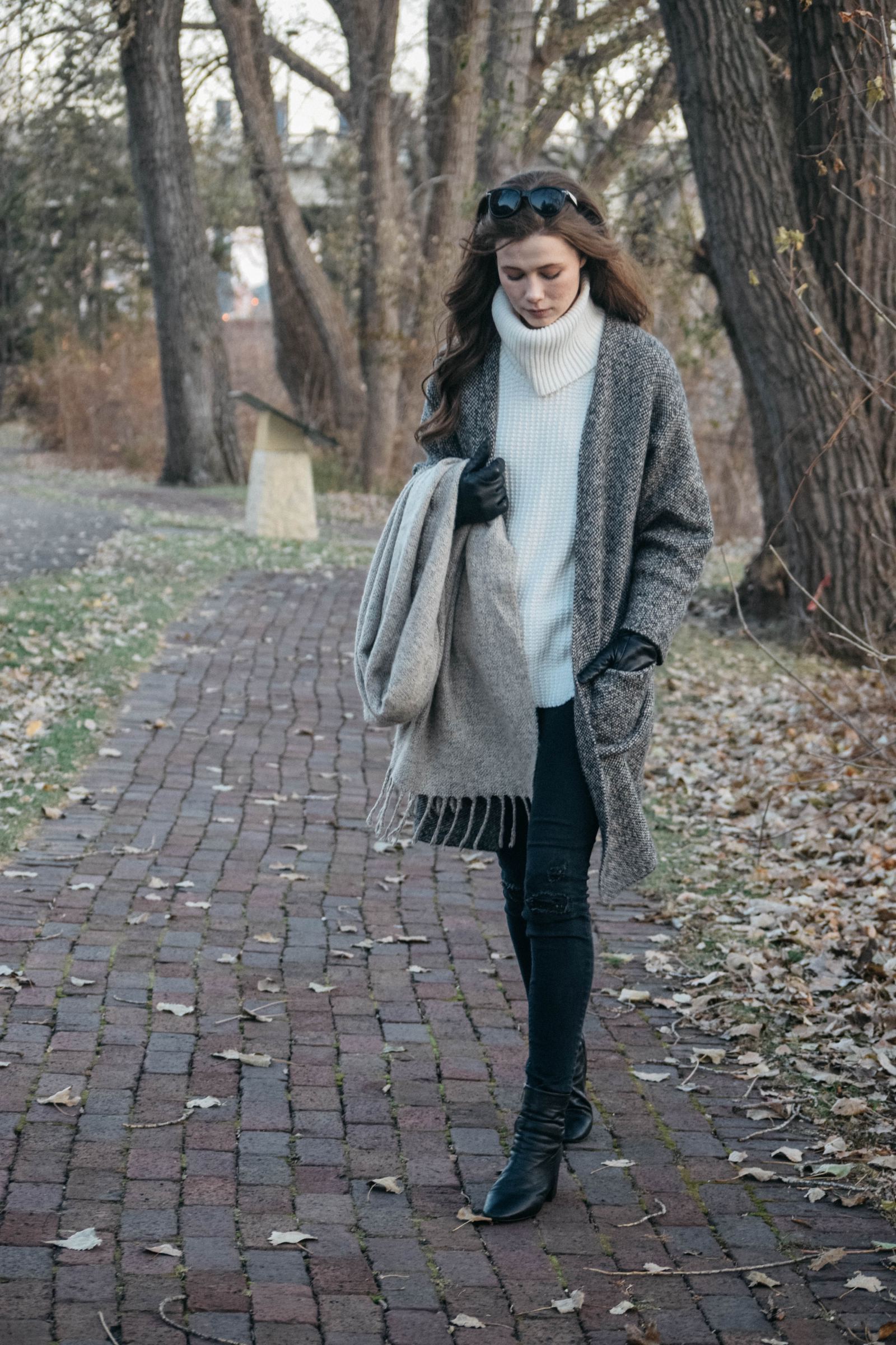 UNIQLO, sweater coat, how to style, winter fashion, topshop, topshop boots, white house black market, whbm, whbm denim, neutrals, winter fashion 2017, monochrome minimalist, minimalist fashion, winter trends, layering, target style, turtleneck knits