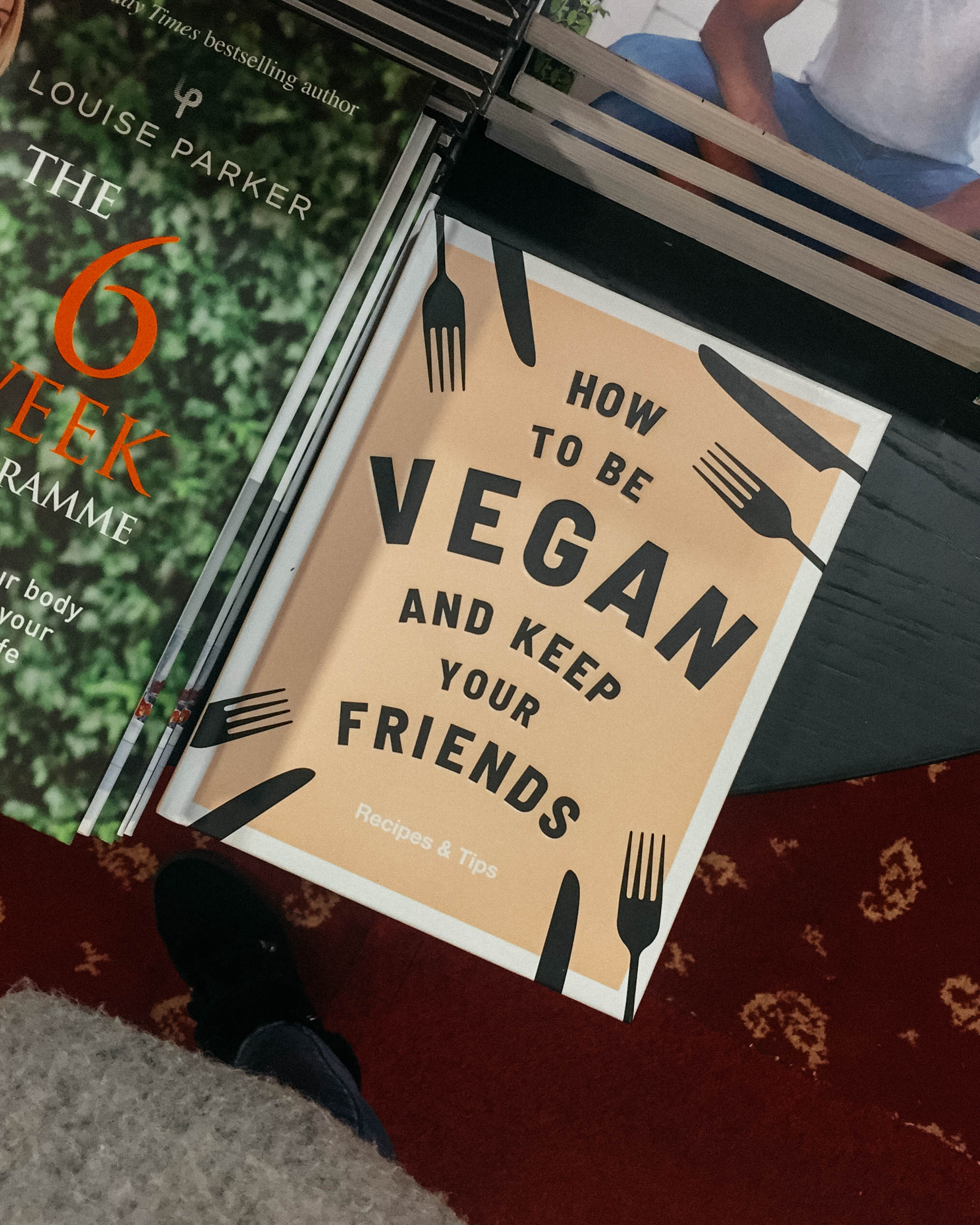 Monochrome Minimalist, Veganism, Vegan Cookbook, Travel. London